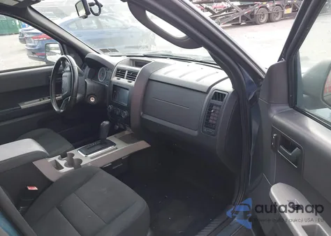 2010 Ford Escape Xlt z USA, uszkodzony, nr VIN 1FMCU0D70AKA95444